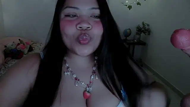 Snapshot of Juicy_elenxx chatting on October 12, 2025, 8:52 pm Juicy elenxx online show from October 12, 2025, 8:52 pm