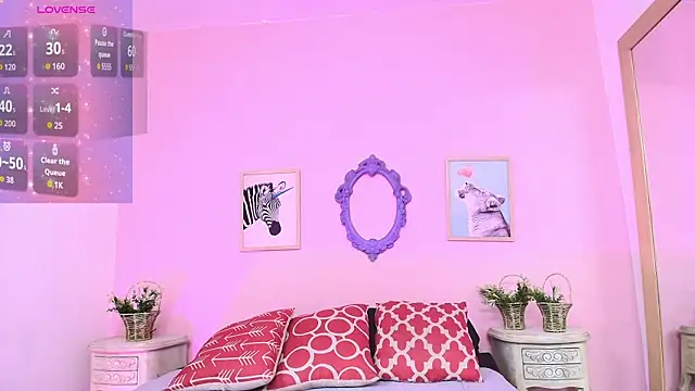 Nahomi Rivera online show from October 2, 2025, 12:45 pm