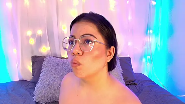 LilyRousee online show from November 27, 2025, 7:16 pm