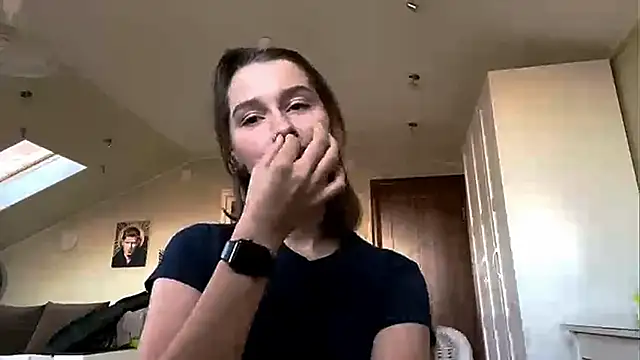 DarlineBrustera online show from October 2, 2025, 2:35 pm