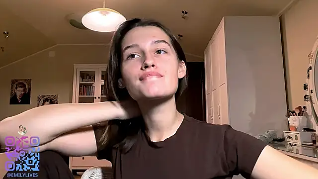 DarlineBrustera online show from November 14, 2025, 2:27 pm