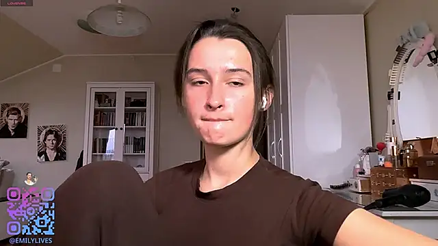 DarlineBrustera online show from February 15, 2026, 2:14 pm