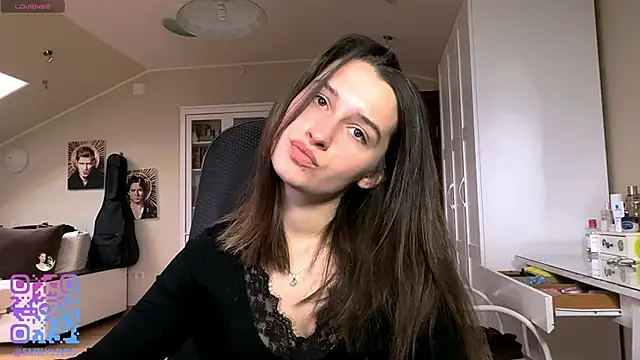 Snapshot of DarlineBrustera chatting on April 19, 2026, 2:38 pm DarlineBrustera online show from April 19, 2026, 2:38 pm