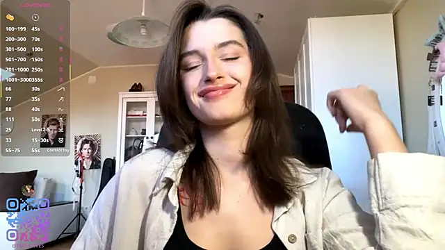 Snapshot of DarlineBrustera chatting on May 23, 2026, 2:10 pm DarlineBrustera online show from May 23, 2026, 2:10 pm