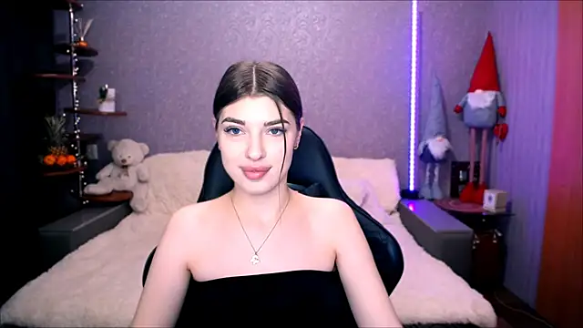 Dianaa Lee0 online show from December 17, 2025, 9:54 pm