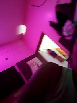 hotshreya69 online show from October 26, 2025, 4:40 am