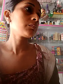 hotshreya69 online show from November 15, 2025, 7:05 am