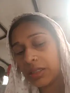 hotshreya69 online show from December 1, 2025, 9:25 am