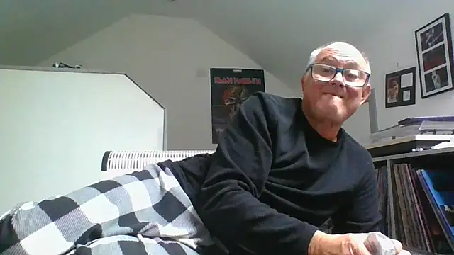 naughtygrandad1 online show from September 17, 2025, 10:06 am