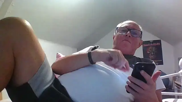 Snapshot of naughtygrandad1 chatting on September 30, 2025, 6:35 pm naughtygrandad1 online show from September 30, 2025, 6:35 pm