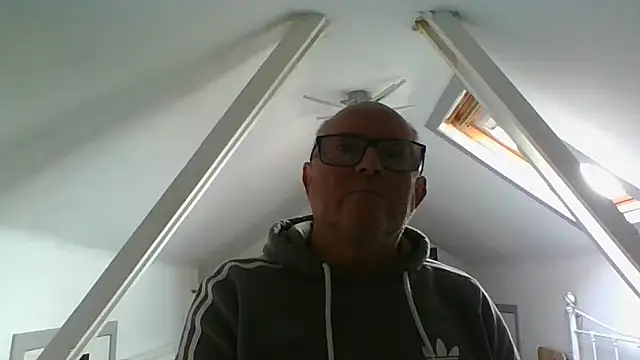 Snapshot of naughtygrandad1 chatting on October 30, 2025, 12:28 pm naughtygrandad1 online show from October 30, 2025, 12:28 pm