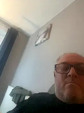 Snapshot of naughtygrandad1 chatting on December 2, 2025, 7:36 am naughtygrandad1 online show from December 2, 2025, 7:36 am