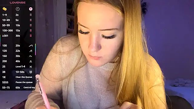 PandaFluff online show from September 30, 2025, 4:12 pm