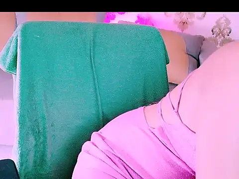 Snapshot of My_Rose chatting on November 6, 2025, 4:13 am My Rose online show from November 6, 2025, 4:13 am