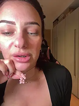 Snapshot of OliviaaFischer chatting on March 5, 2026, 12:56 pm OliviaaFischer online show from March 5, 2026, 12:56 pm