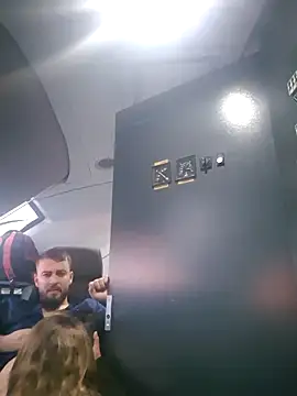 Snapshot of AlexAlice12 chatting on October 10, 2025, 3:33 pm AlexAlice12 online show from October 10, 2025, 3:33 pm