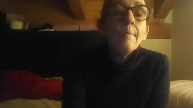 Snapshot of klarissabloum chatting on February 28, 2026, 9:21 am klarissabloum online show from February 28, 2026, 9:21 am