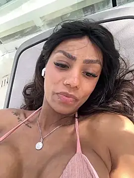 Sarajames online show from November 28, 2025, 6:21 pm