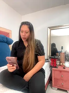 Snapshot of emma_hot2006 chatting on September 17, 2025, 3:35 pm emma hot2006 online show from September 17, 2025, 3:35 pm