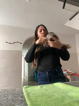 Snapshot of emma_hot2006 chatting on October 29, 2025, 4:31 pm emma hot2006 online show from October 29, 2025, 4:31 pm