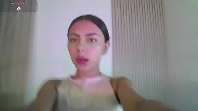 Snapshot of LilybethGray chatting on September 20, 2025, 11:06 pm LilybethGray online show from September 20, 2025, 11:06 pm