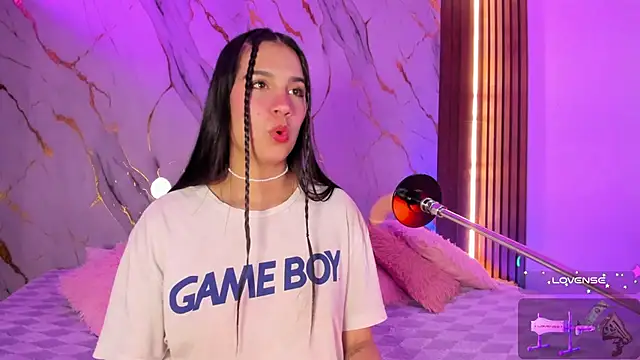 Snapshot of Emmiicute chatting on November 5, 2025, 8:42 pm Emmiicute online show from November 5, 2025, 8:42 pm