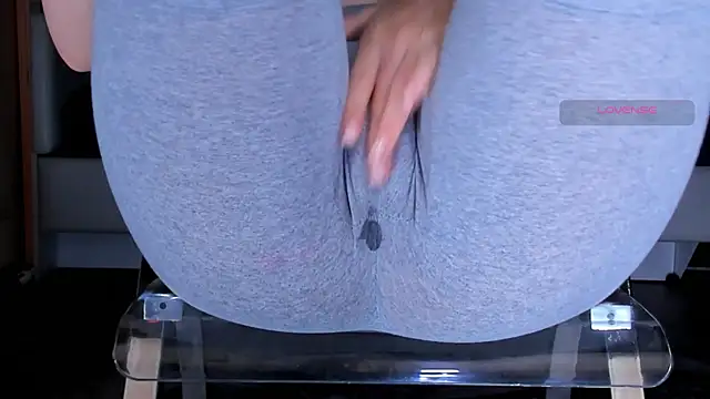 Snapshot of Cameltoe_squirt_inPants chatting on April 25, 2026, 7:44 am Cameltoe squirt inPants online show from April 25, 2026, 7:44 am