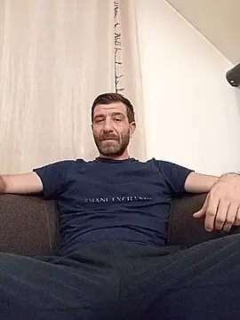 Snapshot of Alexdaniel89 chatting on January 6, 2026, 7:06 pm Alexdaniel89 online show from January 6, 2026, 7:06 pm