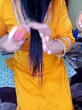 Snapshot of PRIYA_22 chatting on January 17, 2026, 11:37 am PRIYA 22 online show from January 17, 2026, 11:37 am