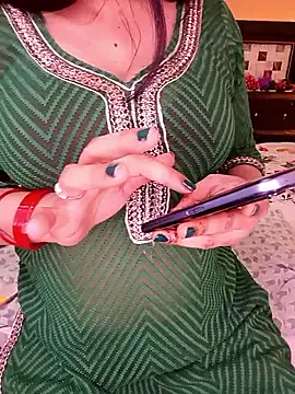 Snapshot of PRIYA_22 chatting on February 25, 2026, 7:01 pm PRIYA 22 online show from February 25, 2026, 7:01 pm