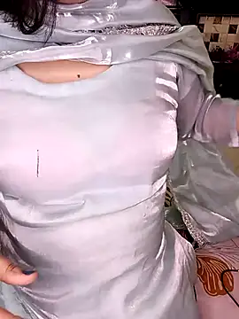 Snapshot of PRIYA_22 chatting on April 15, 2026, 3:41 pm PRIYA 22 online show from April 15, 2026, 3:41 pm