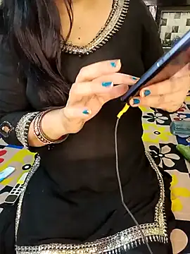 Snapshot of PRIYA_22 chatting on April 17, 2026, 3:04 pm PRIYA 22 online show from April 17, 2026, 3:04 pm