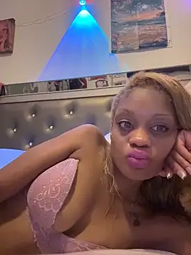 Angelbunnyy online show from February 5, 2026, 5:56 am