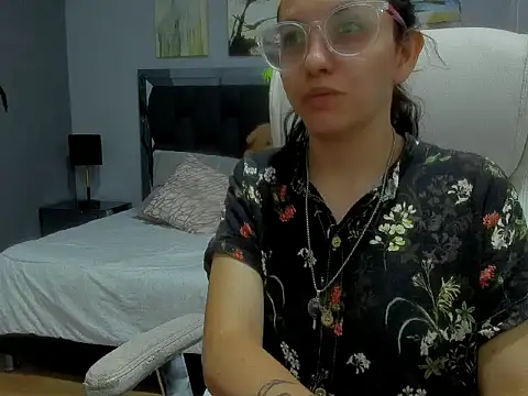 dalila macherano1 online show from November 3, 2025, 3:13 pm