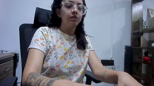 dalila macherano1 online show from November 10, 2025, 10:42 pm