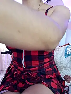 Snapshot of Scarlet-medina1 chatting on July 8, 2026, 8:35 pm Scarlet-medina1 online show from July 8, 2026, 8:35 pm
