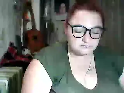 Snapshot of AngelQSky chatting on September 23, 2025, 6:22 pm AngelQSky online show from September 23, 2025, 6:22 pm