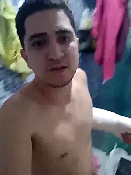 Snapshot of Picademel2525 chatting on October 23, 2025, 1:05 am Picademel2525 online show from October 23, 2025, 1:05 am