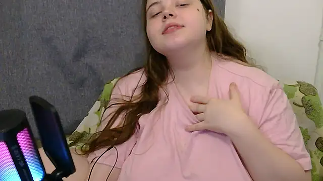 brattyprincessemma online show from November 8, 2025, 7:01 pm