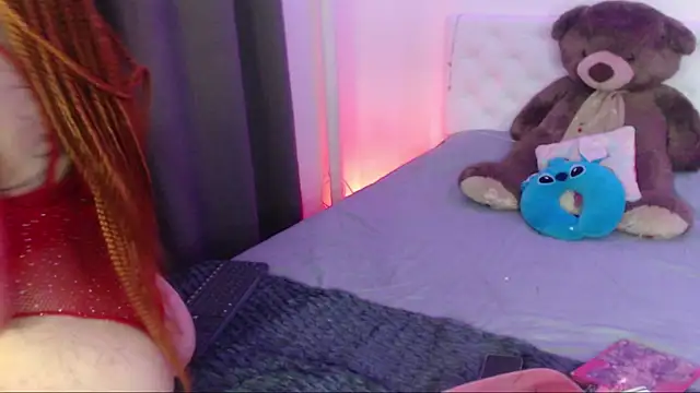 kylie444  online show from December 15, 2025, 8:35 pm