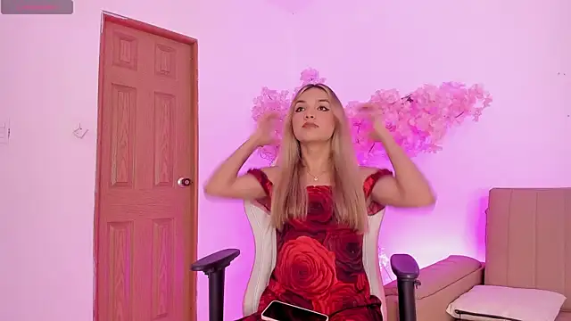 Doll Isa  online show from January 16, 2026, 6:34 pm