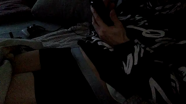 Breezydicksn online show from October 28, 2025, 3:47 pm