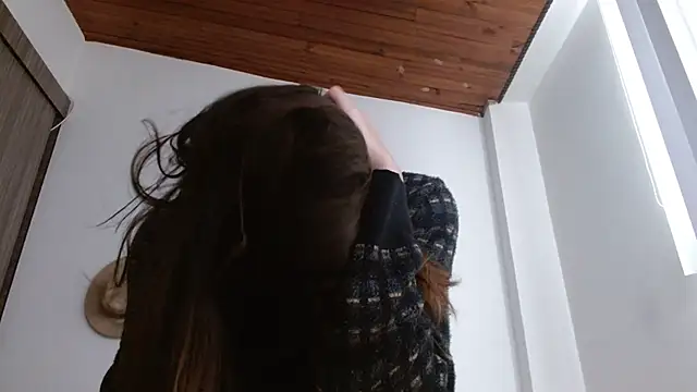 Crystal Star  online show from February 19, 2026, 12:34 pm