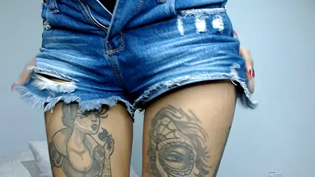 Gia Lee online show from September 27, 2025, 2:16 am