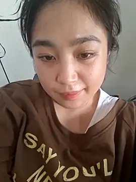 Minn-cute online show from November 25, 2025, 3:17 am