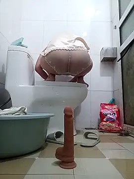 Snapshot of July-Asian chatting on March 4, 2026, 11:38 am July-Asian online show from March 4, 2026, 11:38 am