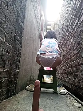 Snapshot of July-Asian chatting on March 28, 2026, 9:31 am July-Asian online show from March 28, 2026, 9:31 am