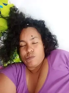 Snapshot of Viviana_h chatting on November 16, 2025, 1:33 am Viviana h online show from November 16, 2025, 1:33 am