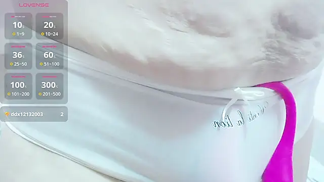 KateCondon online show from April 26, 2026, 9:56 pm