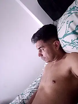 Ffeenniizz online show from April 5, 2026, 12:41 am